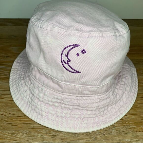 Urban Outfitters Pink Embroidered Bucket Hat - Picture 3 of 10
